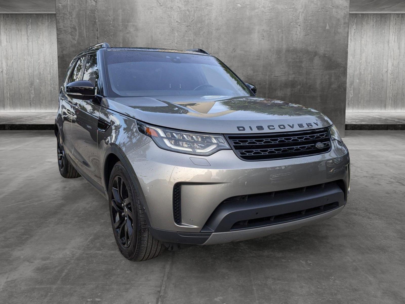 2019 Land Rover Discovery Vehicle Photo in Miami, FL 33169