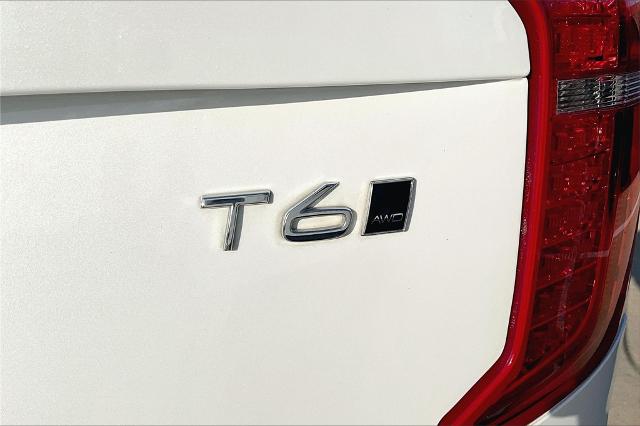 2022 Volvo XC90 Vehicle Photo in Houston, TX 77007