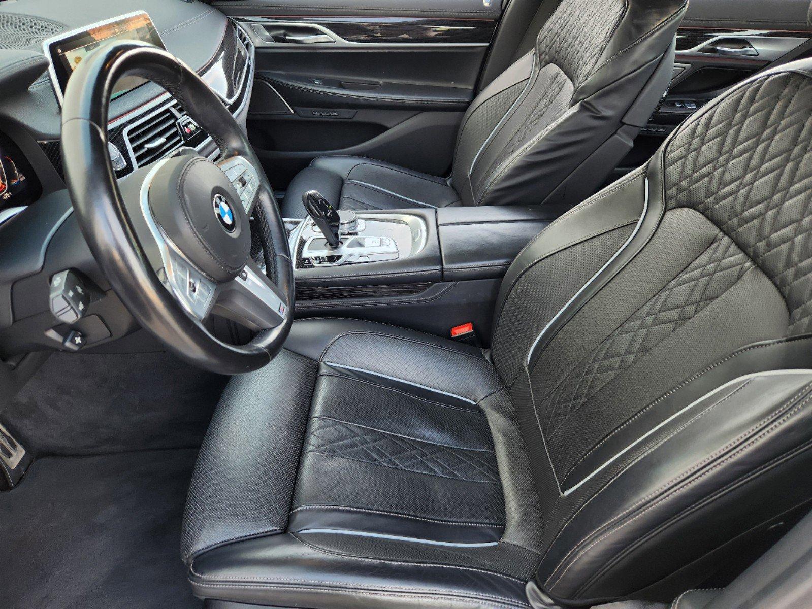 2022 BMW 740i Vehicle Photo in PLANO, TX 75024