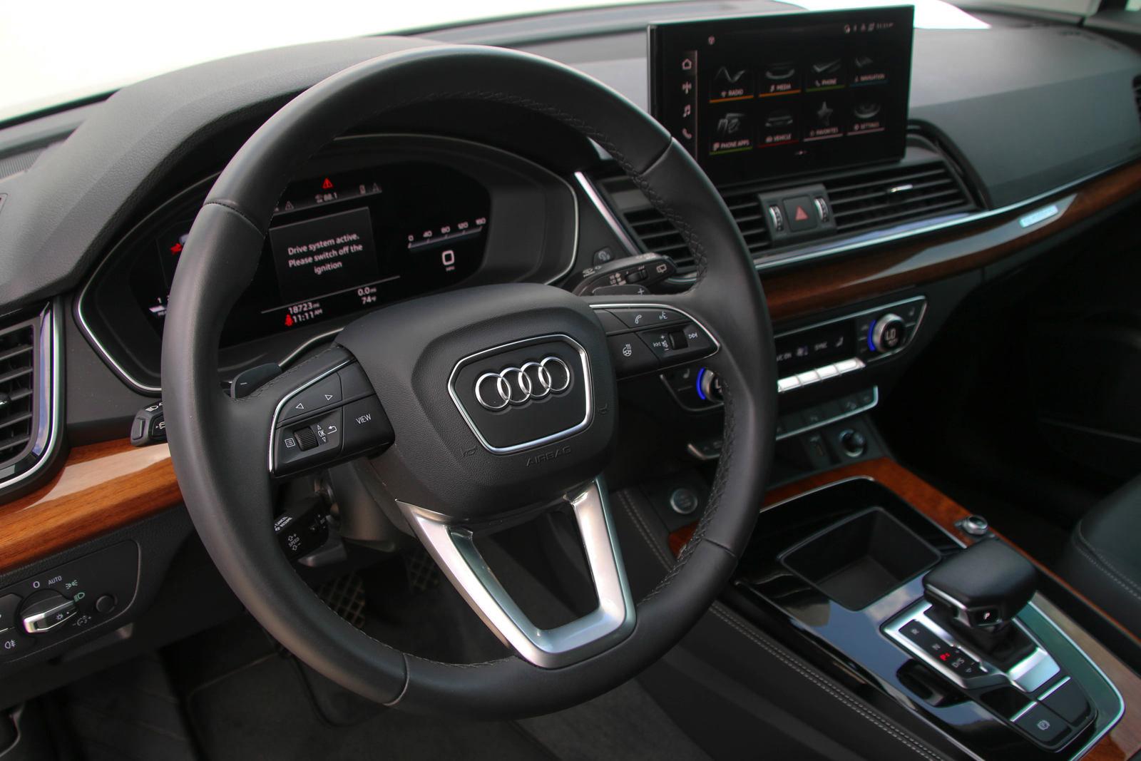 2023 Audi Q5 Vehicle Photo in SUGAR LAND, TX 77478