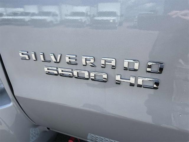 2023 Chevrolet Silverado 5500 HD Vehicle Photo in ALCOA, TN 37701-3235