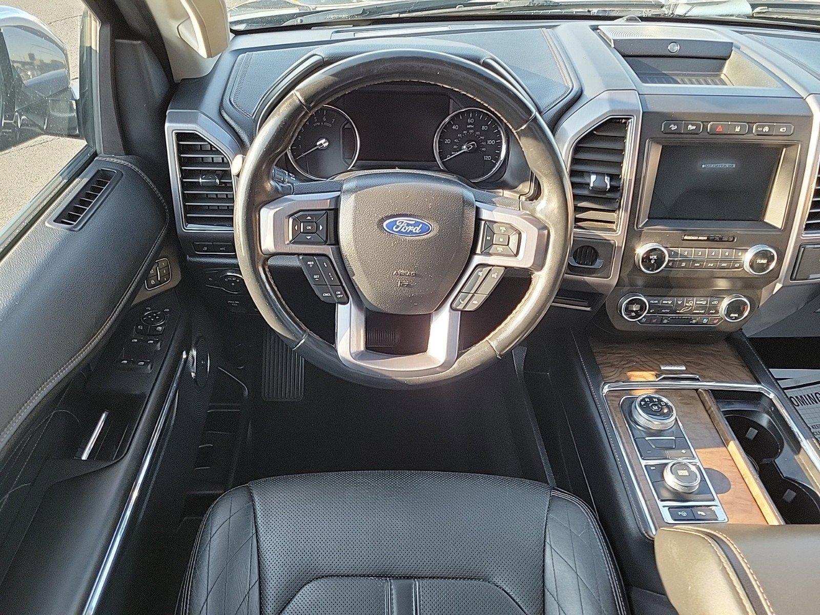 2019 Ford Expedition Vehicle Photo in Saint Charles, IL 60174