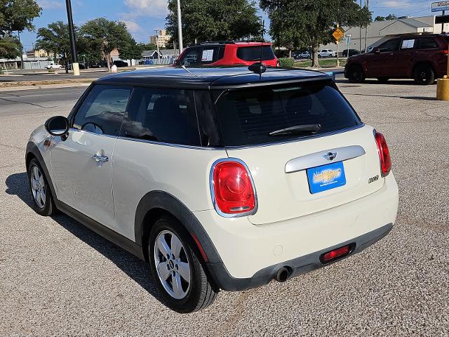 2015 MINI Cooper Hardtop Vehicle Photo in SAN ANGELO, TX 76903-5798