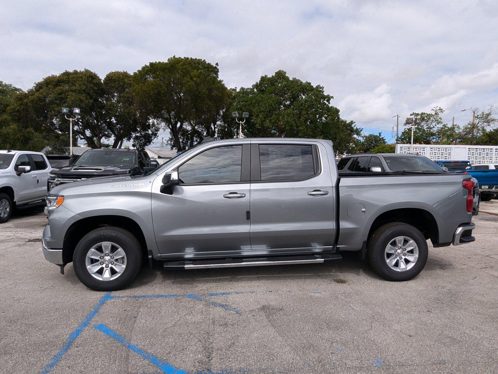 2024 Chevrolet Silverado 1500 Vehicle Photo in MIAMI, FL 33134-2699