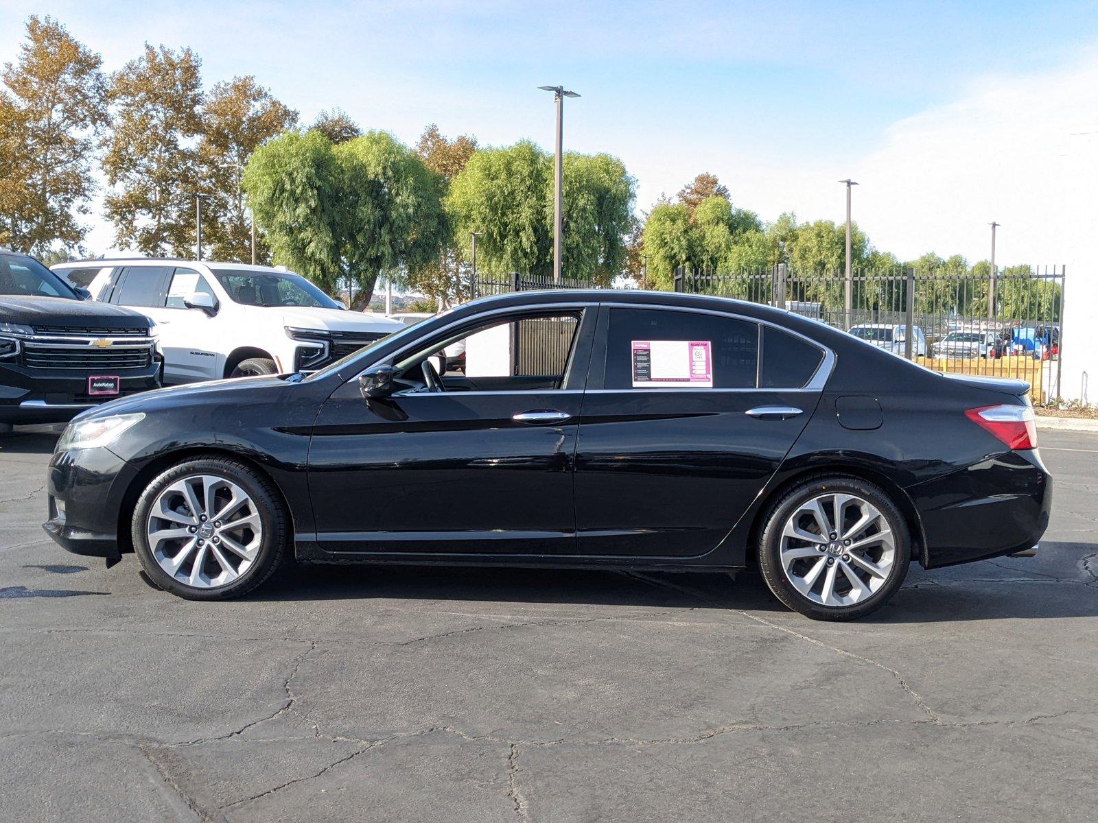 2015 Honda Accord Sedan Vehicle Photo in VALENCIA, CA 91355-1705