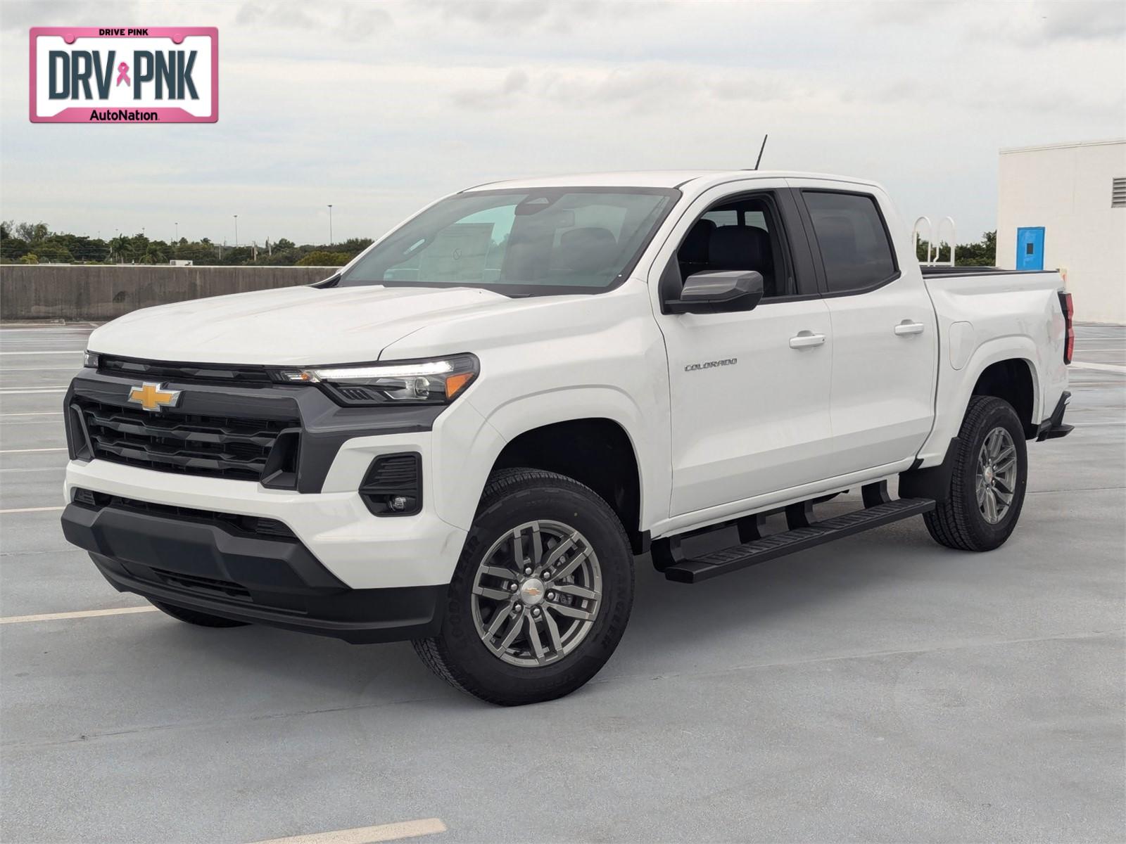 2024 Chevrolet Colorado Vehicle Photo in PEMBROKE PINES, FL 33024-6534