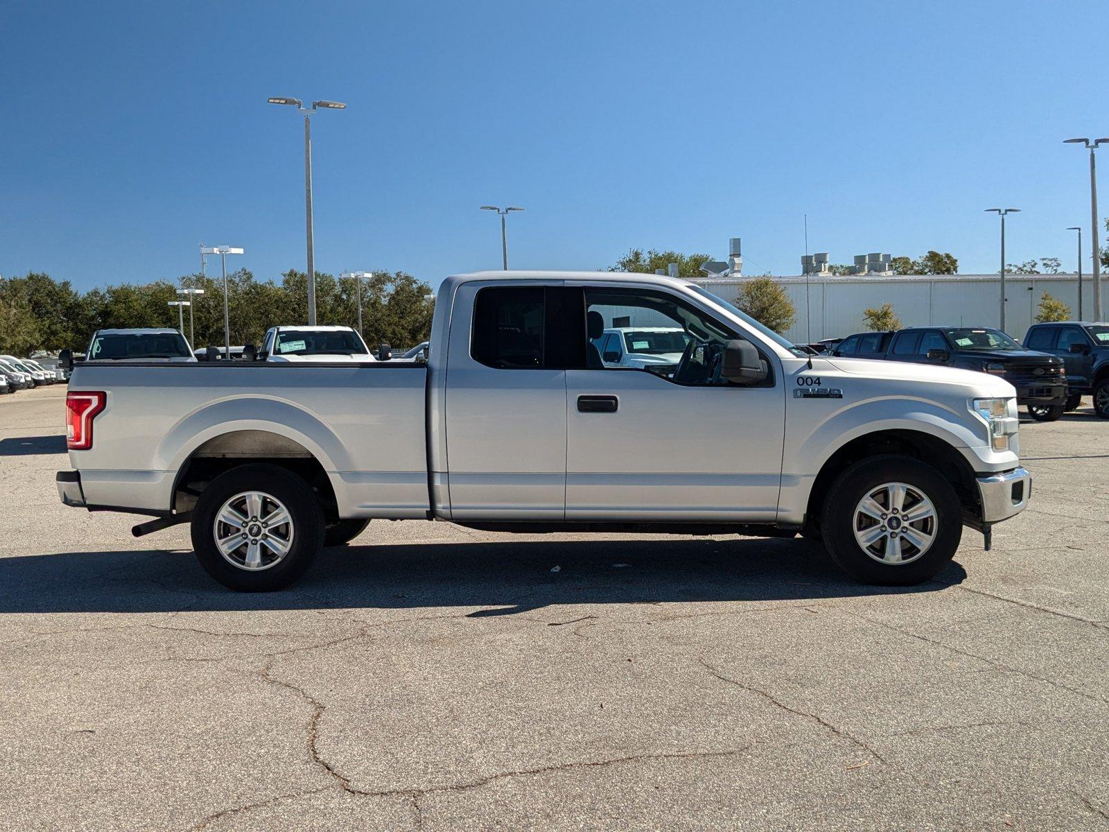 2017 Ford F-150 Vehicle Photo in St. Petersburg, FL 33713