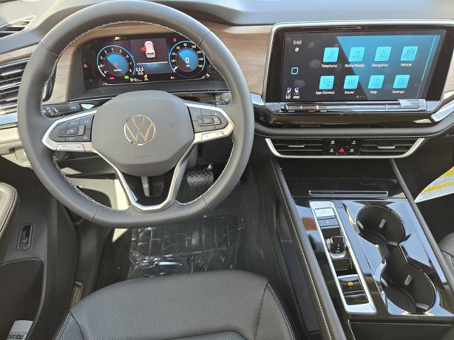 2024 Volkswagen Atlas Vehicle Photo in WEATHERFORD, TX 76087