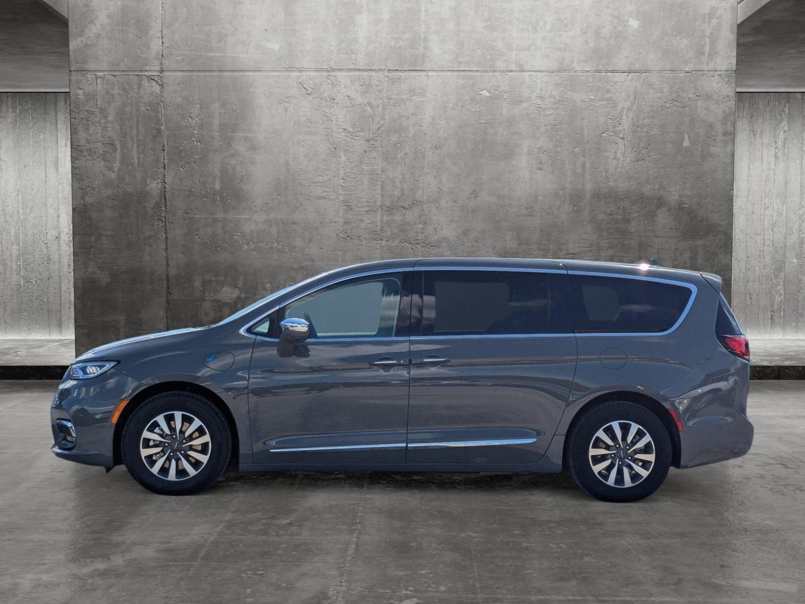 2022 Chrysler Pacifica Vehicle Photo in MIAMI, FL 33134-2699