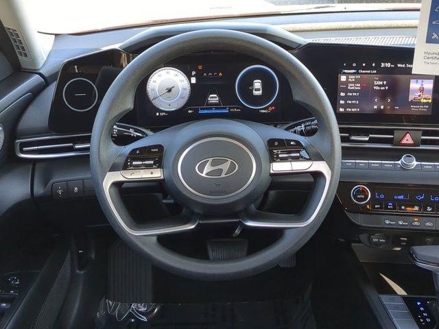 2024 Hyundai ELANTRA Vehicle Photo in Merrillville, IN 46410-5311