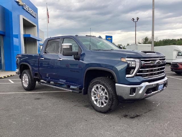 2024 Chevrolet Silverado 3500 HD Vehicle Photo in GARDNER, MA 01440-3110