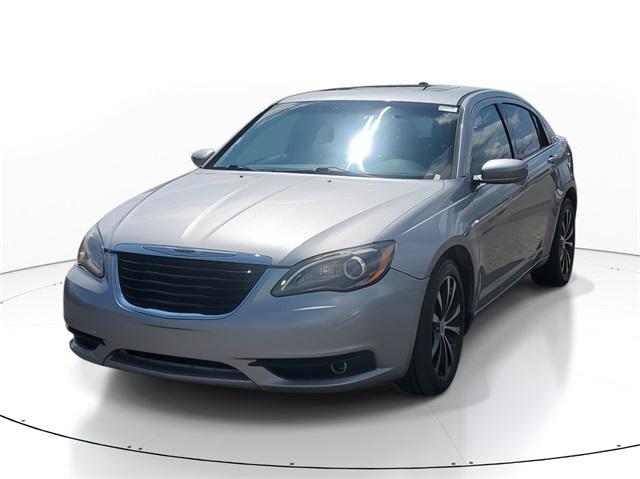 2013 Chrysler 200 Vehicle Photo in GRAND BLANC, MI 48439-8139