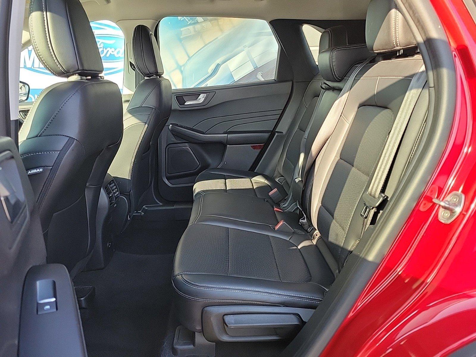 2021 Ford Escape Vehicle Photo in Plainfield, IL 60586