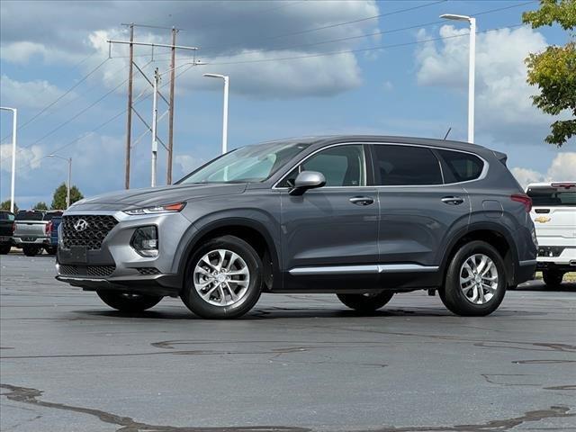 Used 2019 Hyundai Santa Fe SE with VIN 5NMS23AD2KH127891 for sale in O'fallon, IL