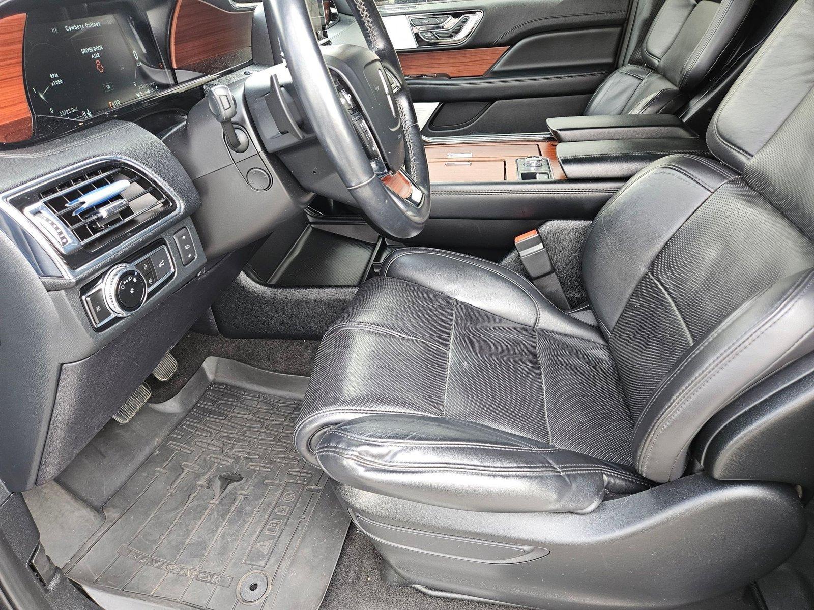 2021 Lincoln Navigator Vehicle Photo in GILBERT, AZ 85297-0446