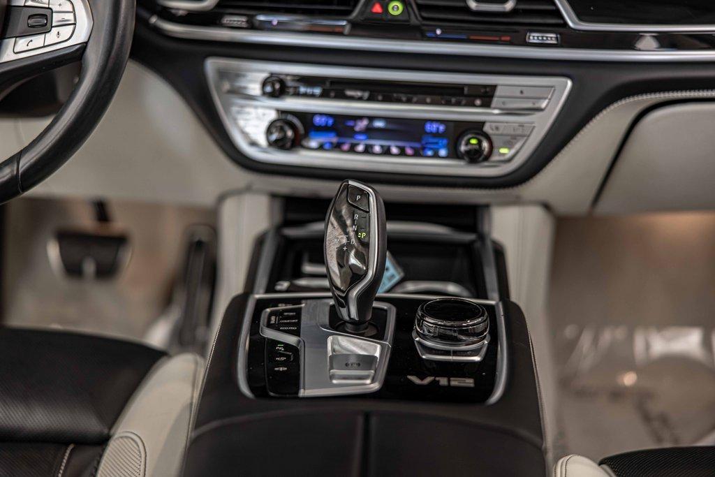 2018 BMW M760i xDrive Vehicle Photo in Saint Charles, IL 60174