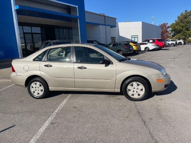 Used 2007 Ford Focus ZX4 SES with VIN 1FAFP34N07W281873 for sale in Kansas City