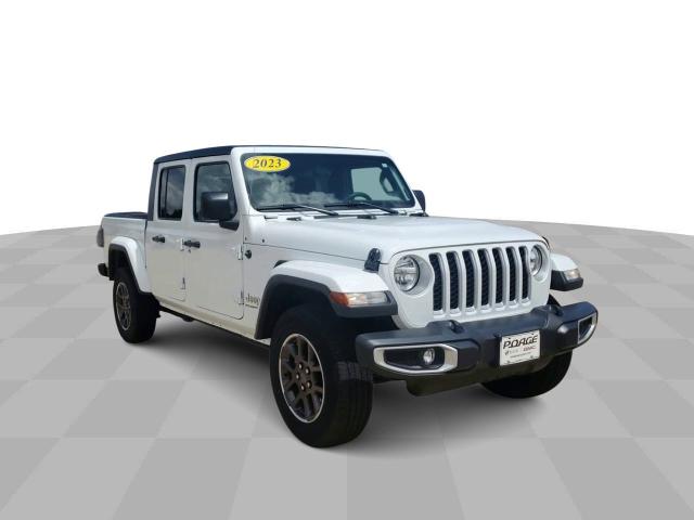 Used 2023 Jeep Gladiator Overland with VIN 1C6HJTFG3PL514933 for sale in Quincy, IL