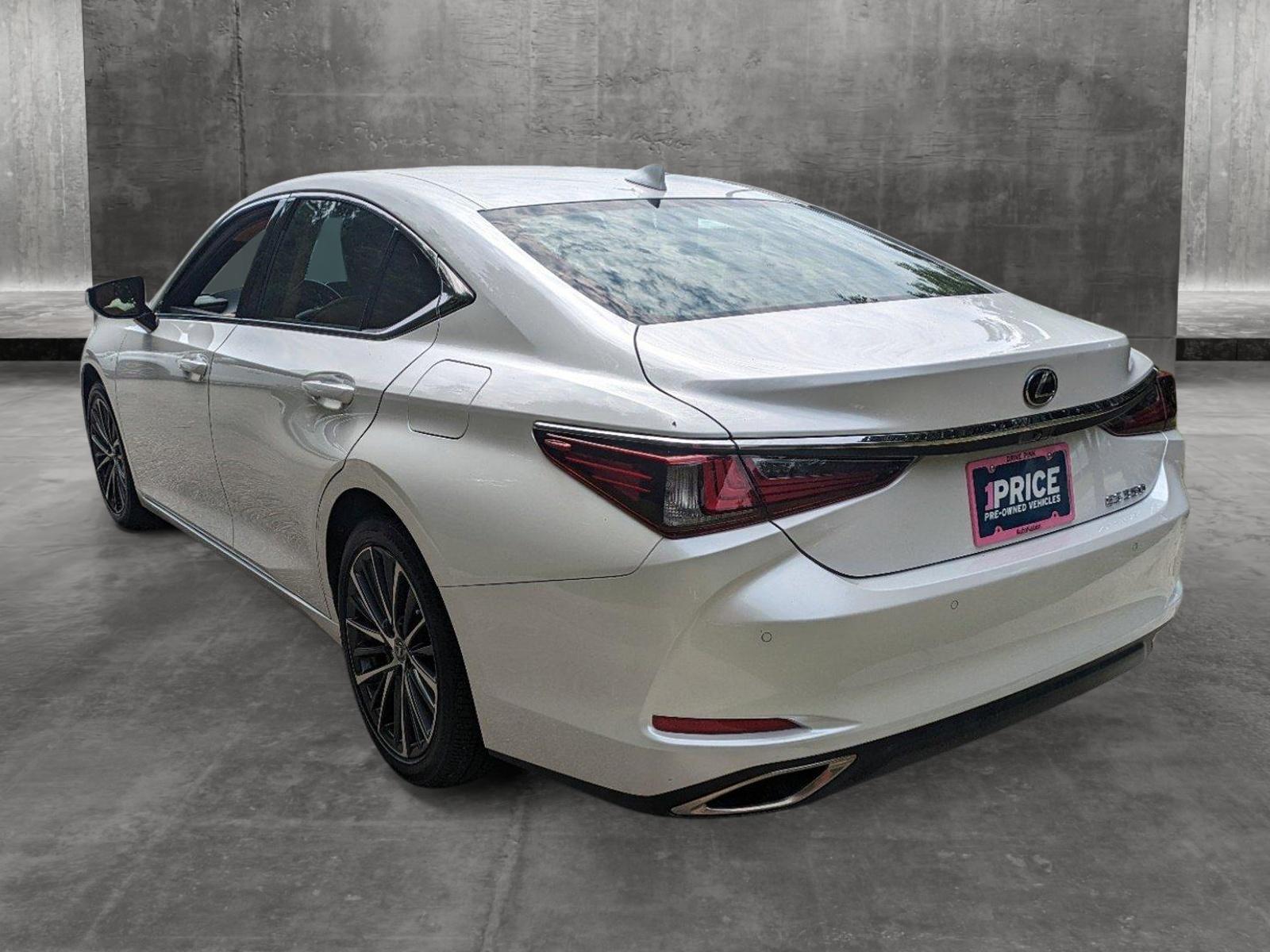 2022 Lexus ES 350 Vehicle Photo in Memphis, TN 38115