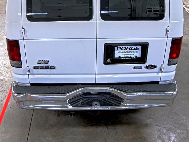 2010 Ford Econoline Cargo Van Vehicle Photo in HANNIBAL, MO 63401-5401