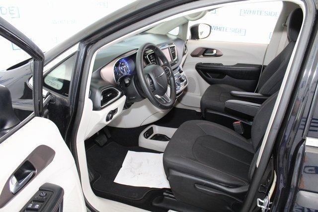 2019 Chrysler Pacifica Vehicle Photo in SAINT CLAIRSVILLE, OH 43950-8512