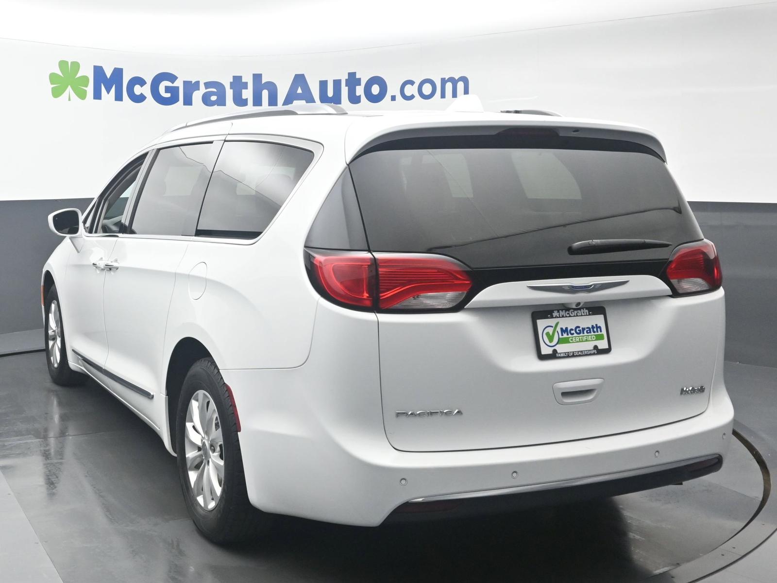 2018 Chrysler Pacifica Vehicle Photo in Cedar Rapids, IA 52402