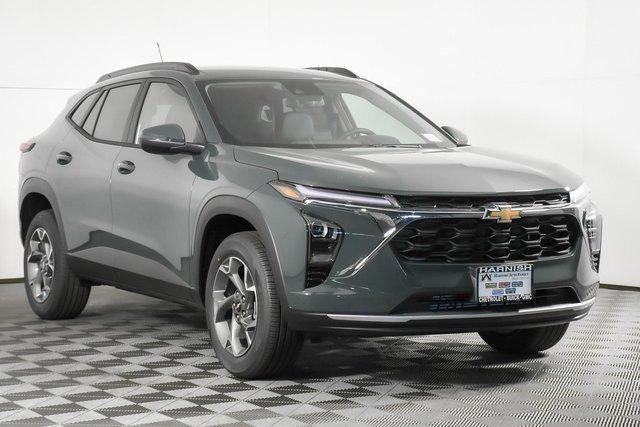 2025 Chevrolet Trax Vehicle Photo in PUYALLUP, WA 98371-4149