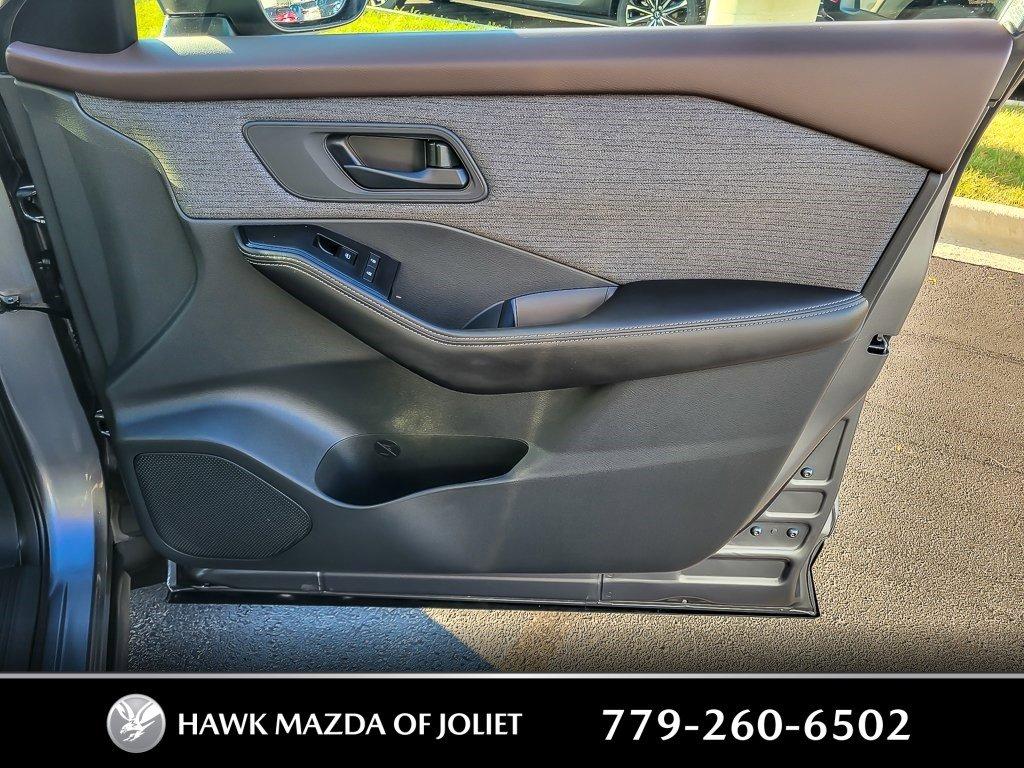 2021 Nissan Rogue Vehicle Photo in Saint Charles, IL 60174