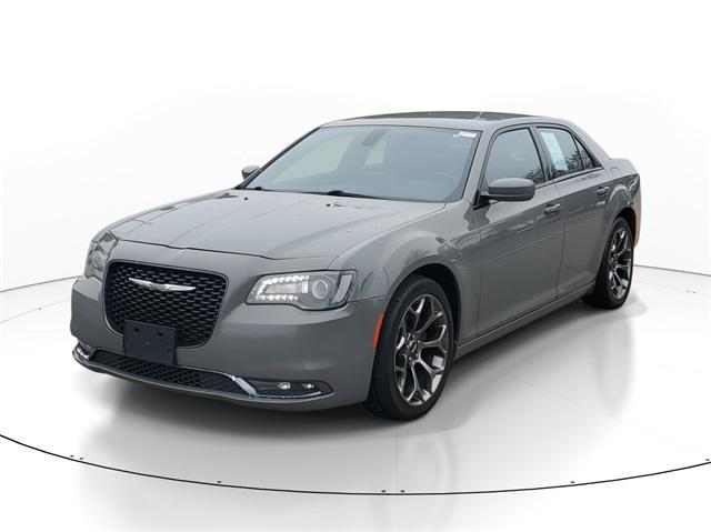 2018 Chrysler 300 Vehicle Photo in GRAND BLANC, MI 48439-8139