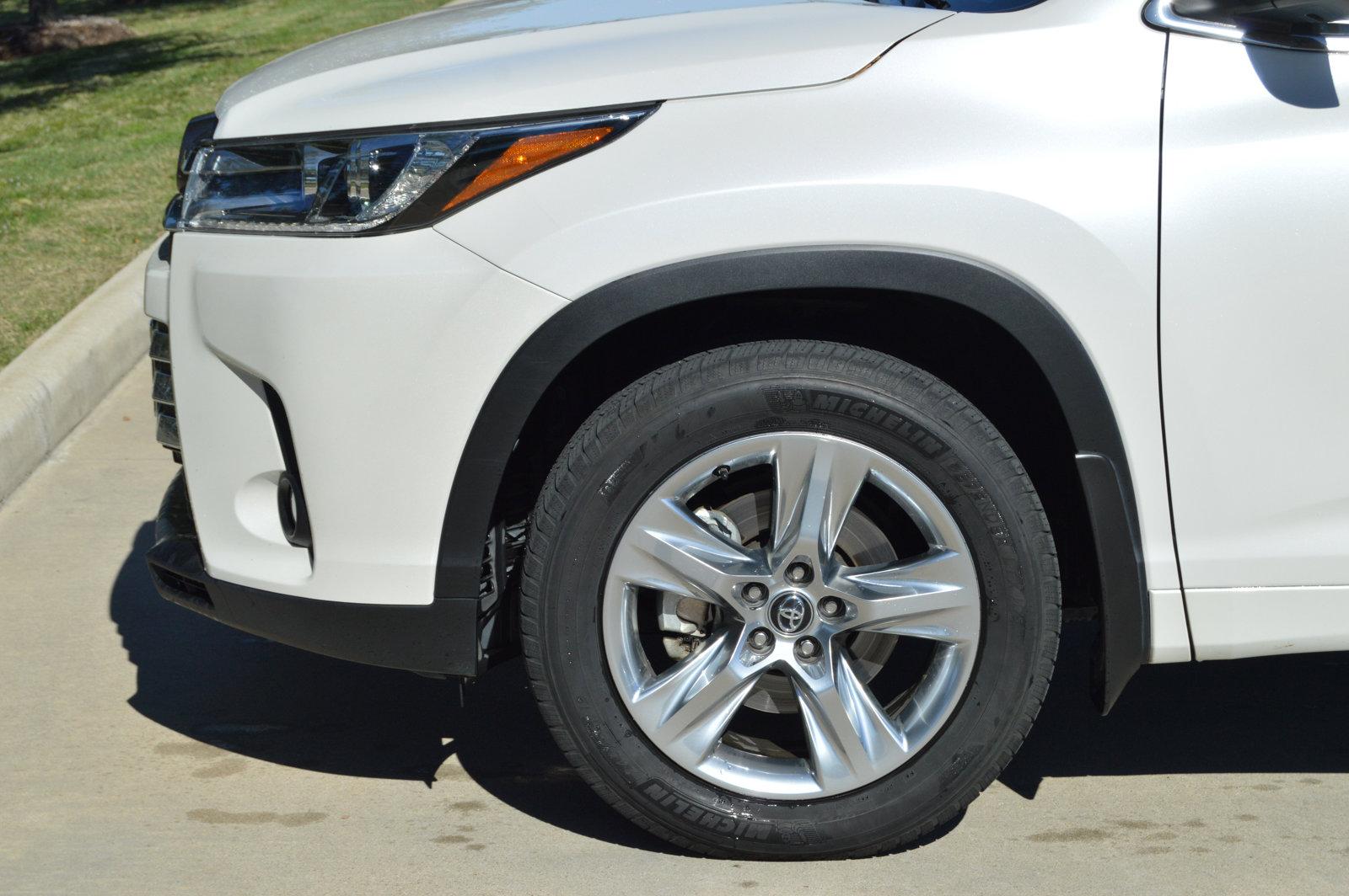 2017 Toyota Highlander Vehicle Photo in Houston, TX 77090