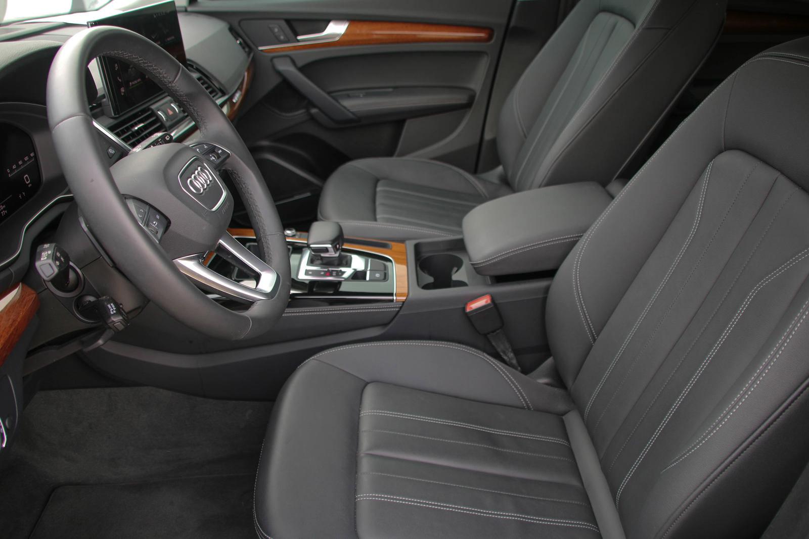 2023 Audi Q5 Vehicle Photo in SUGAR LAND, TX 77478