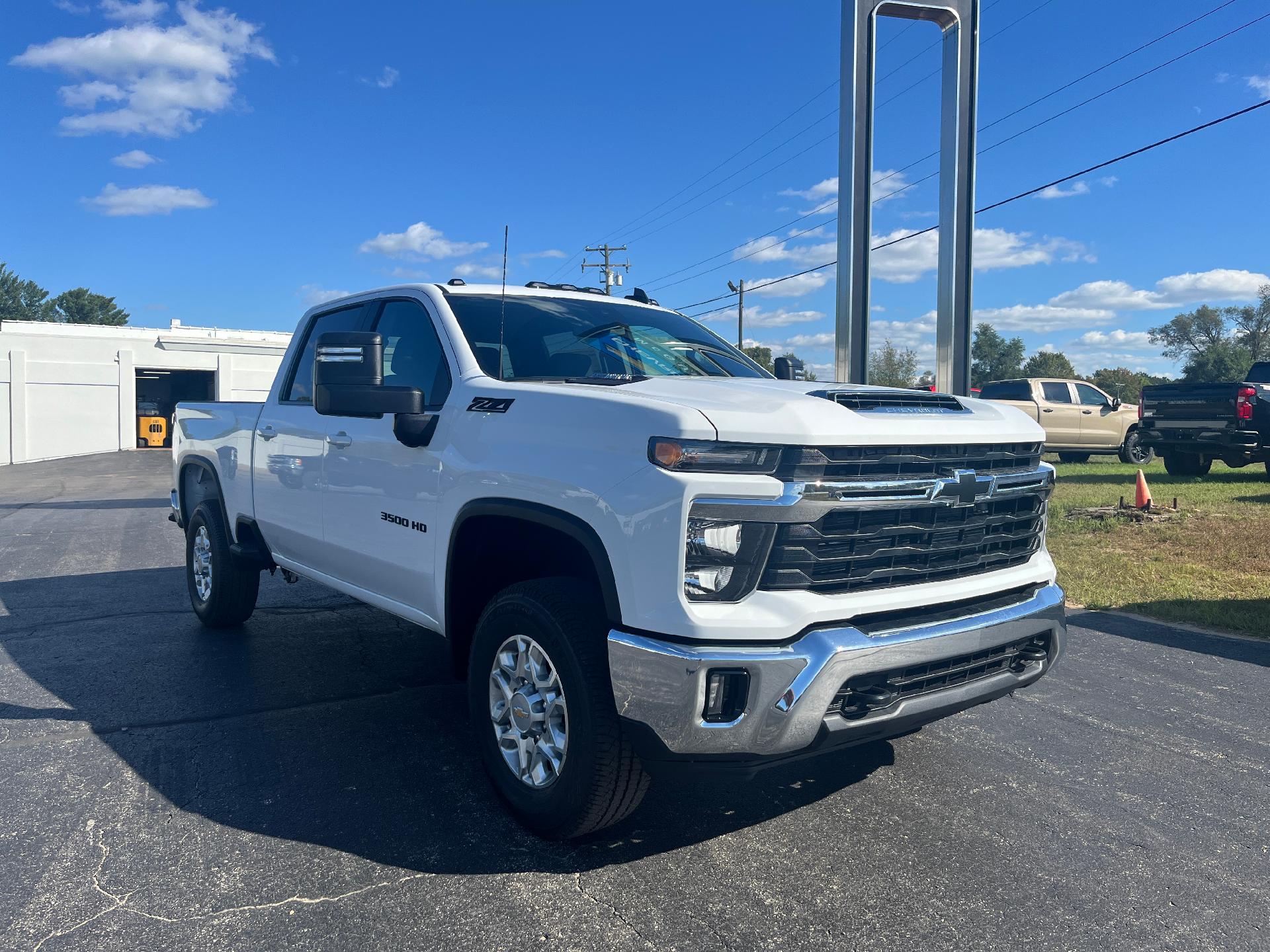 2025 Chevrolet Silverado 3500 HD Vehicle Photo in CLARE, MI 48617-9414