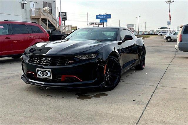 2022 Chevrolet Camaro Vehicle Photo in TOPEKA, KS 66609-0000