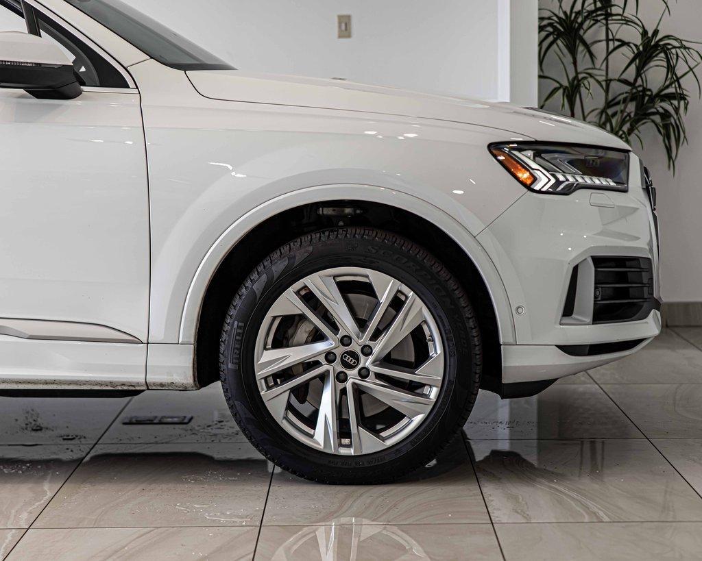 2024 Audi Q7 Vehicle Photo in Saint Charles, IL 60174