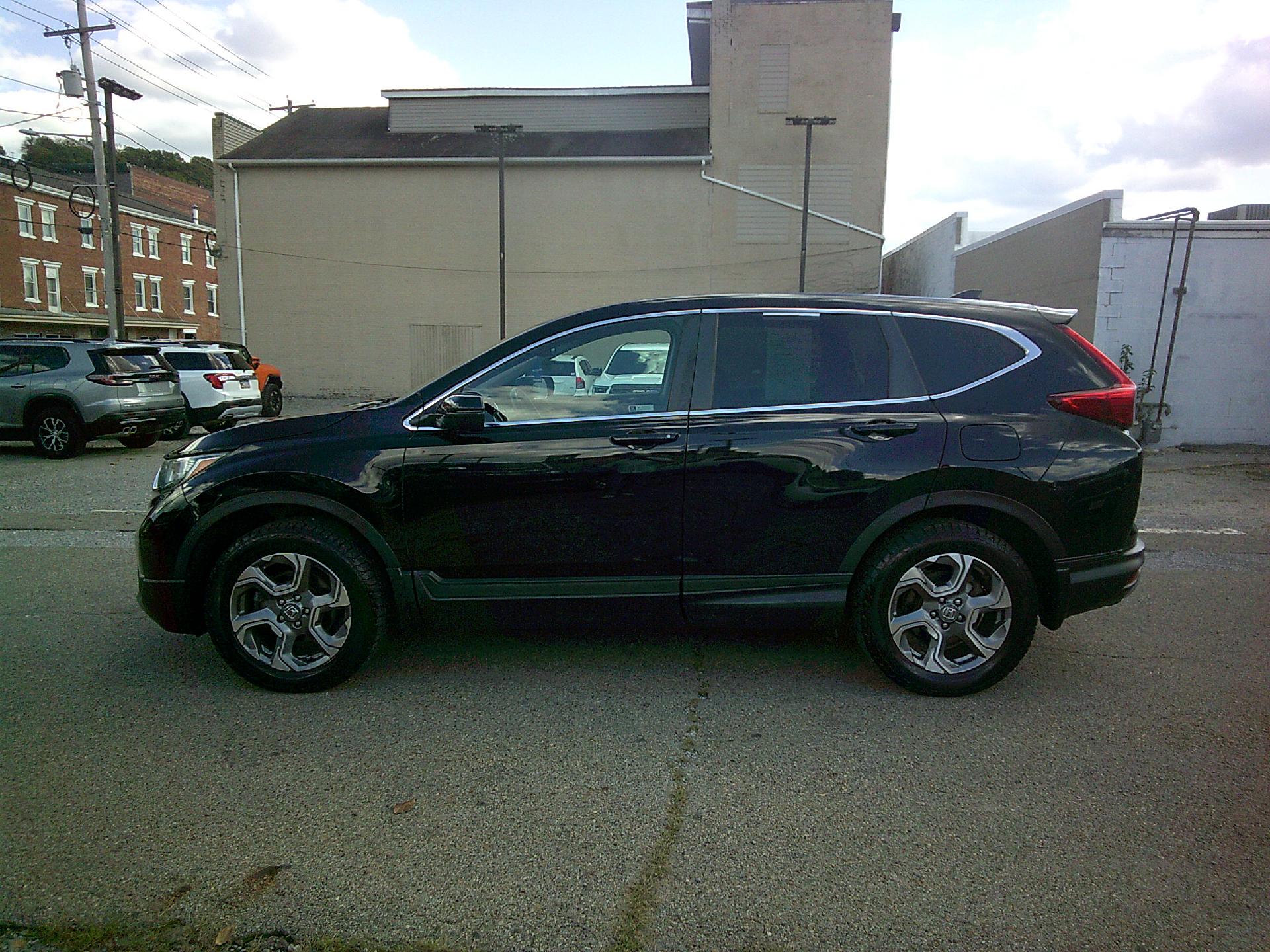 2018 Honda CR-V Vehicle Photo in KITTANNING, PA 16201-1536