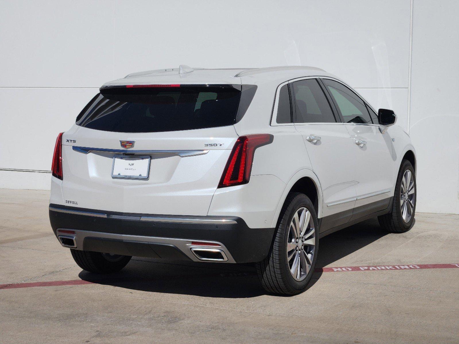 2024 Cadillac XT5 Vehicle Photo in GRAPEVINE, TX 76051-8302