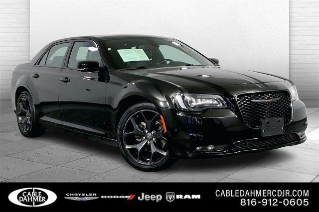 2022 Chrysler 300 Vehicle Photo in Kansas City, MO 64114