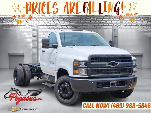 2024 Chevrolet Silverado 4500 HD Vehicle Photo in ENNIS, TX 75119-5114