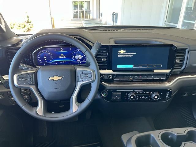 2024 Chevrolet Silverado 1500 Vehicle Photo in MANHATTAN, KS 66502-5036