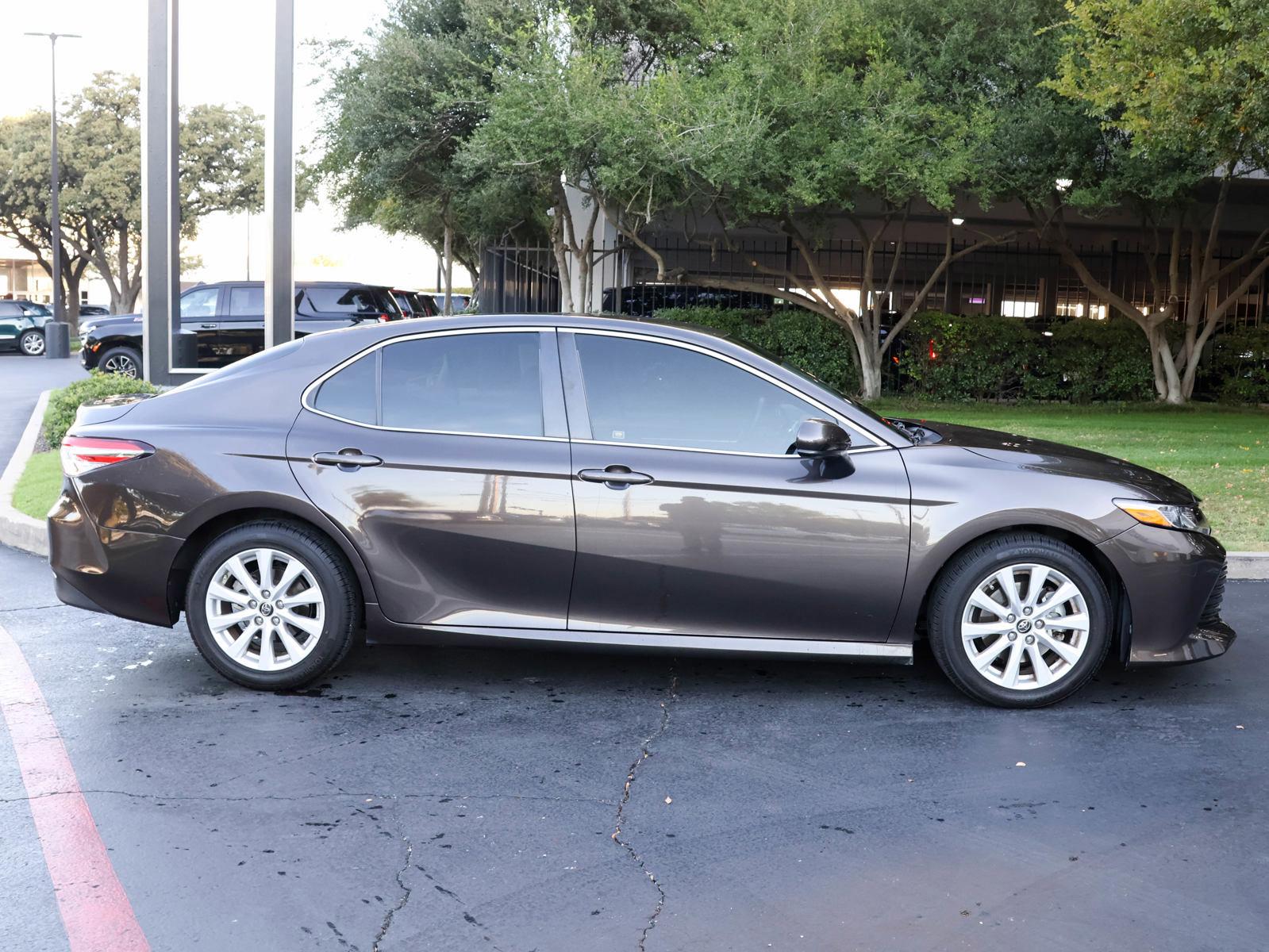 2018 Toyota Camry Vehicle Photo in DALLAS, TX 75209-3095