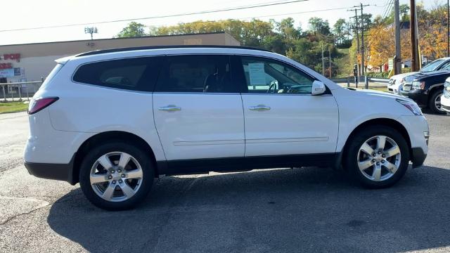 2017 Chevrolet Traverse Vehicle Photo in MOON TOWNSHIP, PA 15108-2571