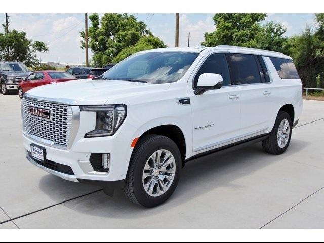 2024 GMC Yukon XL Vehicle Photo in ROSENBERG, TX 77471-5675