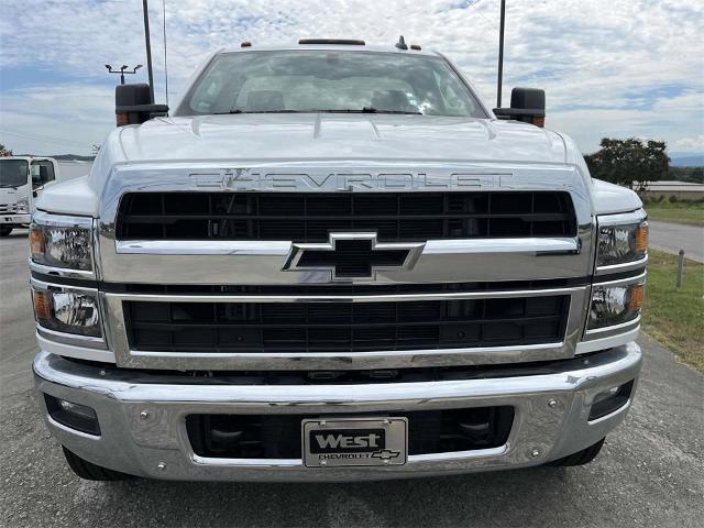 2023 Chevrolet Silverado 5500 HD Vehicle Photo in ALCOA, TN 37701-3235