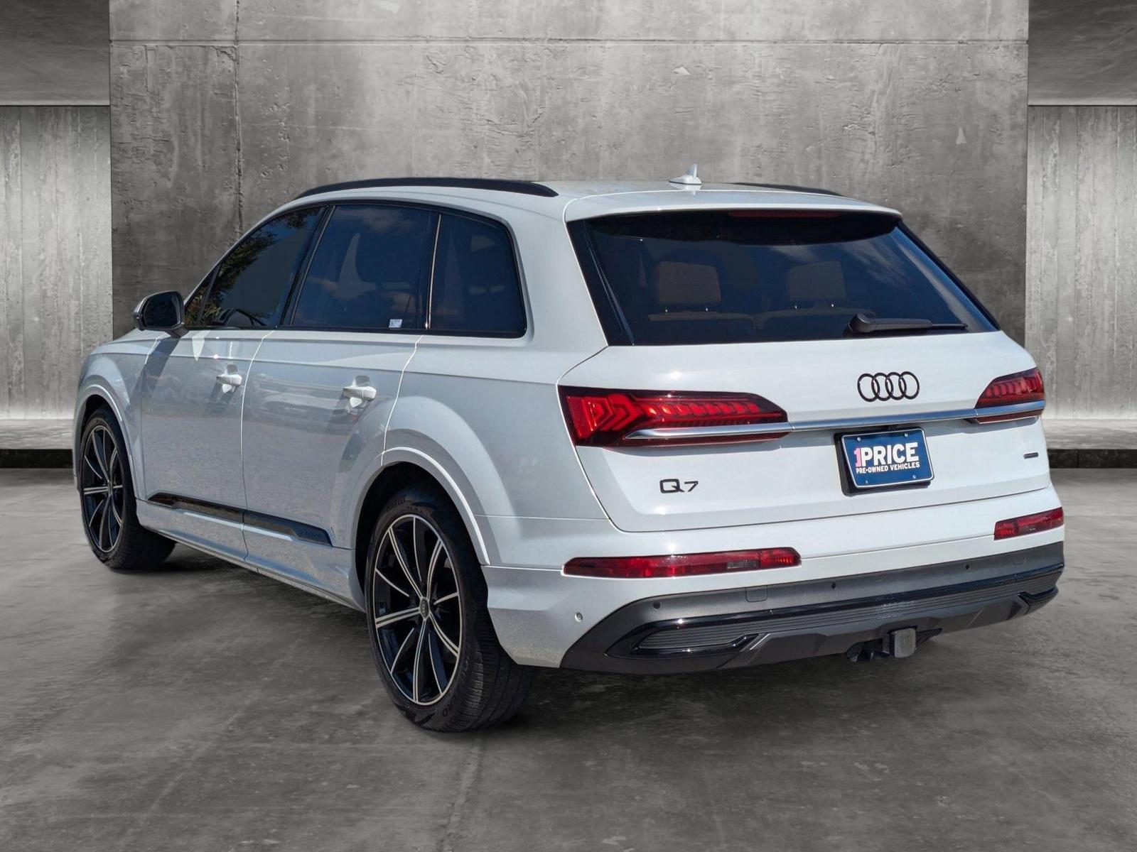 2021 Audi Q7 Vehicle Photo in Sarasota, FL 34231