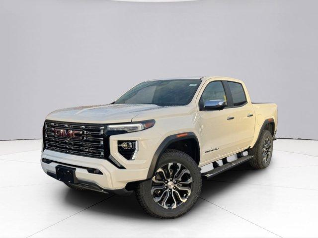 2024 GMC Canyon Vehicle Photo in LEOMINSTER, MA 01453-2952