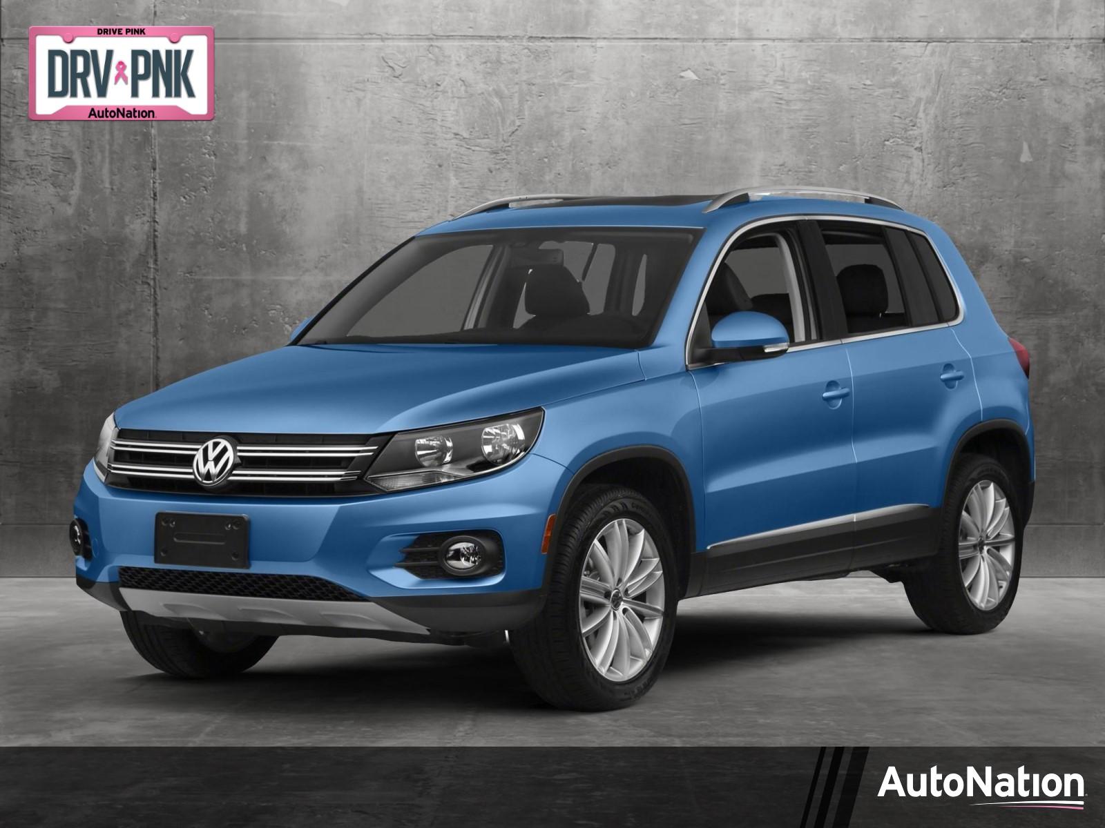 2017 Volkswagen Tiguan Vehicle Photo in GREENACRES, FL 33463-3207