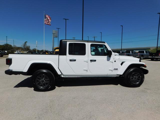 2024 Jeep Gladiator Vehicle Photo in Gatesville, TX 76528