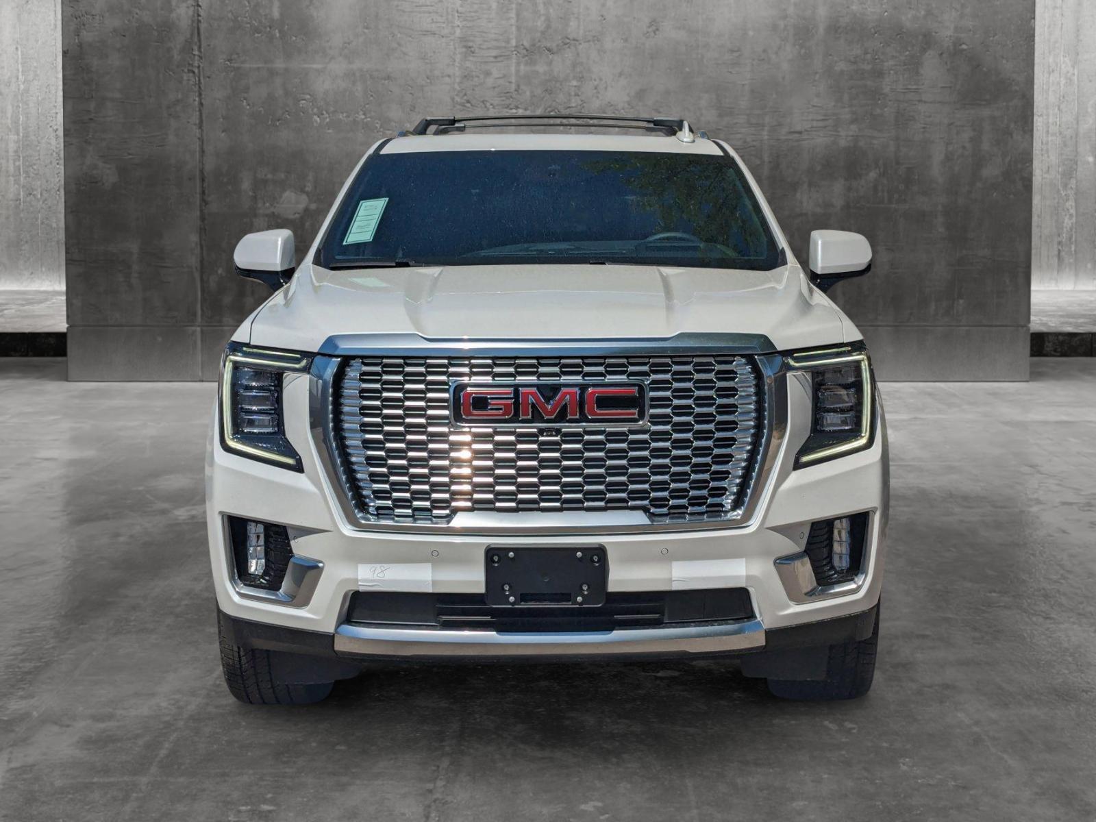 2024 GMC Yukon XL Vehicle Photo in LONE TREE, CO 80124-2750