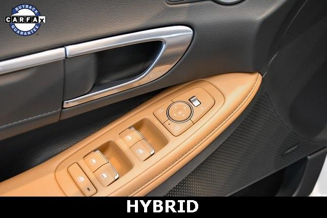 2022 Hyundai SONATA Hybrid Vehicle Photo in Everett, WA 98204