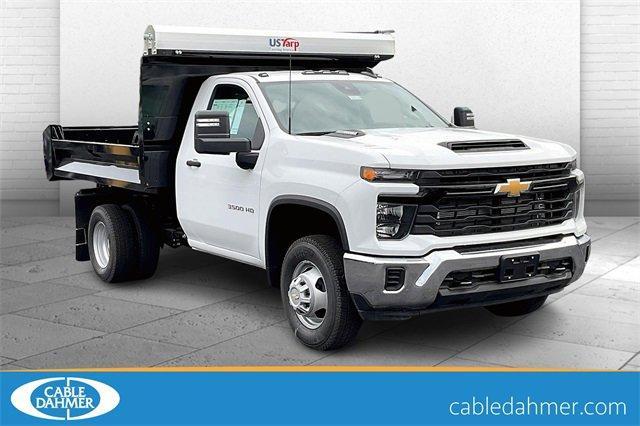 2024 Chevrolet Silverado 3500 HD Chassis Cab Vehicle Photo in INDEPENDENCE, MO 64055-1314